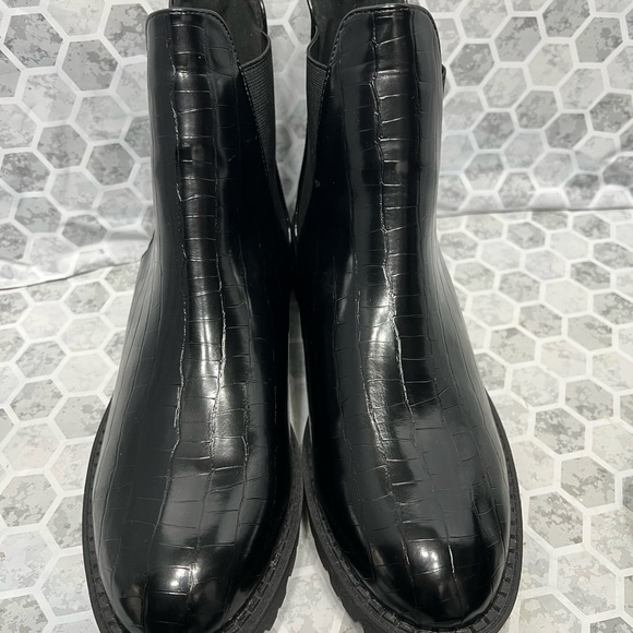 Chunky black boots croc size 10 - Picture 2 of 7